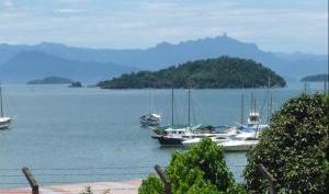 Am Strand von Angra